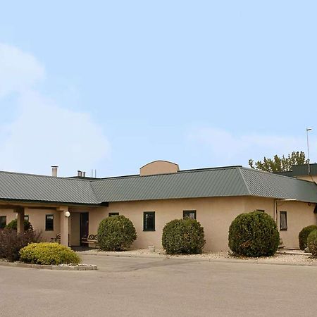 Howard Johnson By Wyndham Portage La Prairie Εξωτερικό φωτογραφία