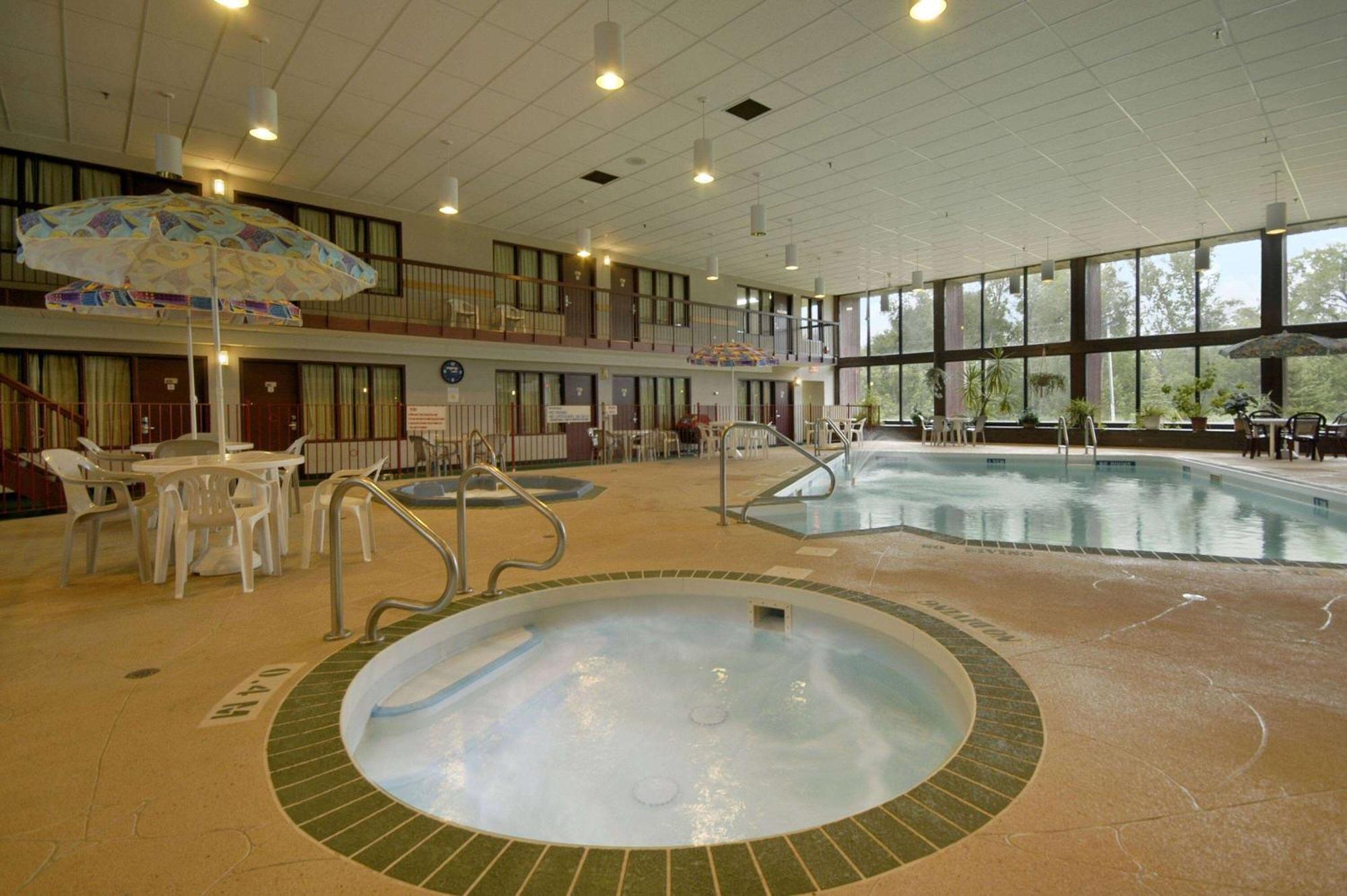 Howard Johnson By Wyndham Portage La Prairie Εξωτερικό φωτογραφία