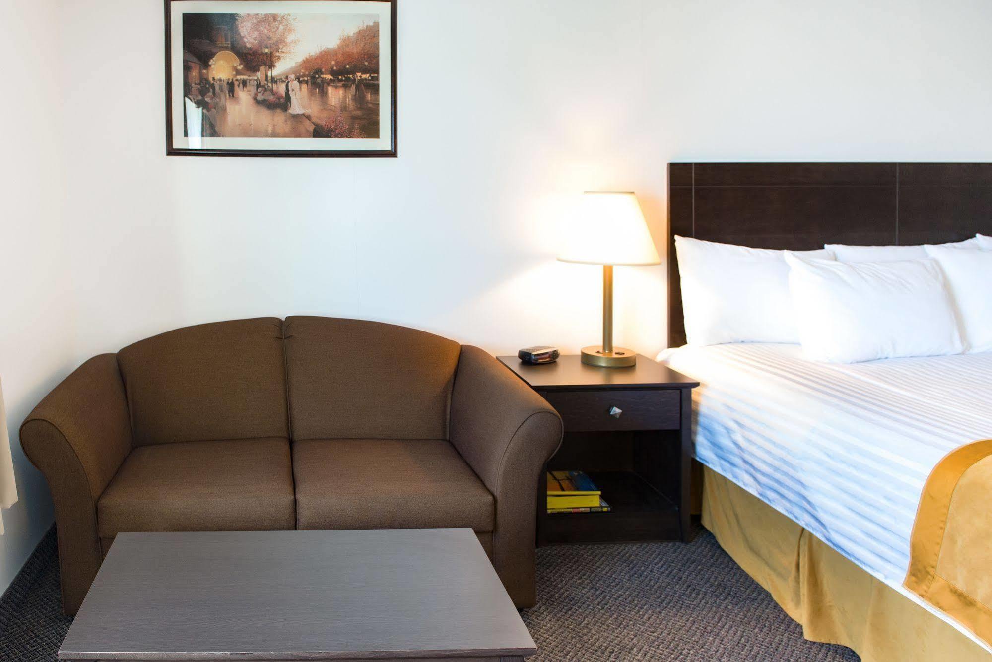 Howard Johnson By Wyndham Portage La Prairie Εξωτερικό φωτογραφία