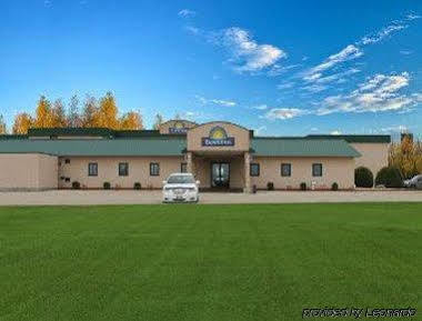 Howard Johnson By Wyndham Portage La Prairie Εξωτερικό φωτογραφία